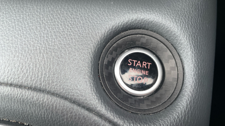 Nissan Juke 1.0 DiG-T 114 N-Connecta 5dr Petrol Hatchback